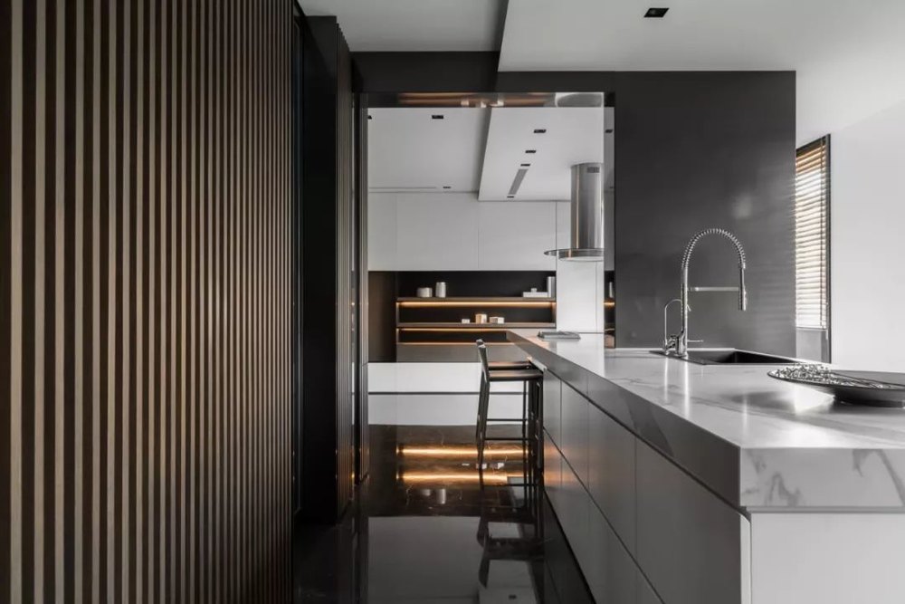 540m顶层复式 ,大地灰演绎最美的奢宅气质 | 唐忠汉_欧模设计圈