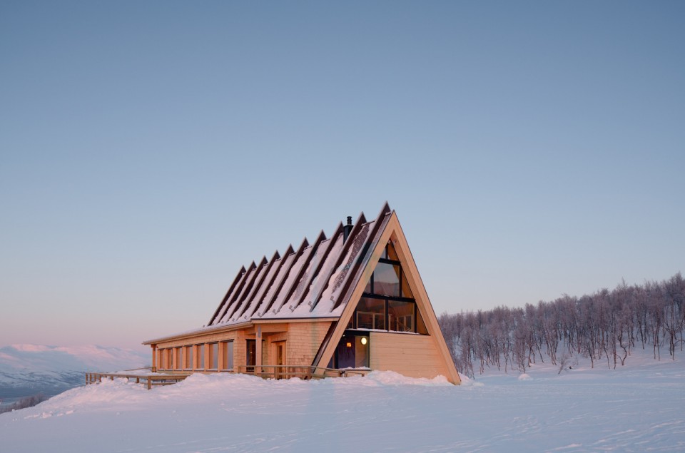 瑞典雪山木屋餐厅