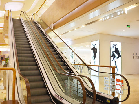  商场自动扶梯斜梯自动滚梯节点大样 