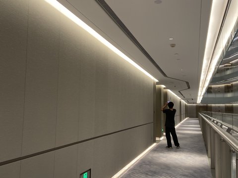  挑空区走廊玻璃护栏挡烟垂臂大样设计cad施工图 