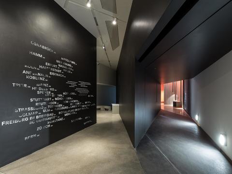  高级灰展览展厅效果图 
