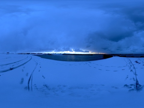 户外冬季海边雪地日落多云HDR