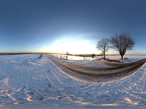 户外冬季晴天雪地天空HDR