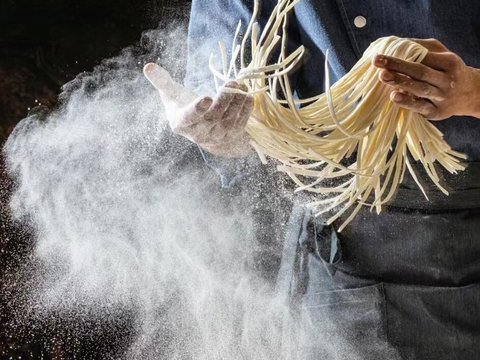  拉面面食牛肉拉面美食海报餐饮贴图 