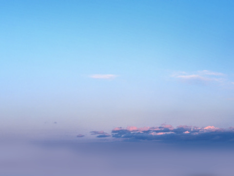  黄昏夕阳落日雾气傍晚彩霞天空 