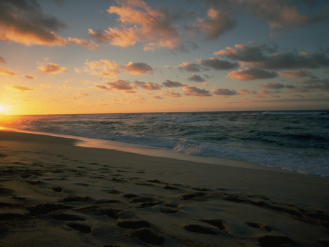  黄昏夕阳大海外景天空 