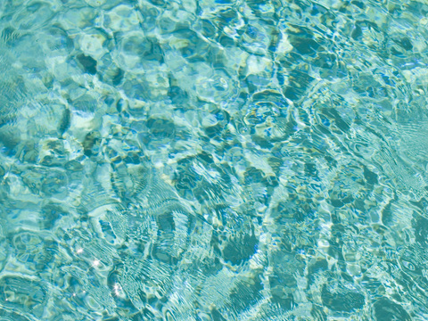  水波纹清澈蓝色真实 