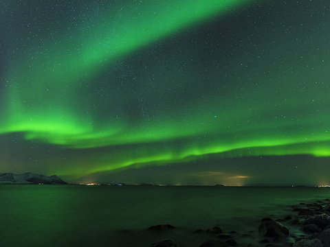  极光夜空 
