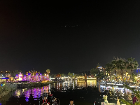  夜晚城市外景贴图 