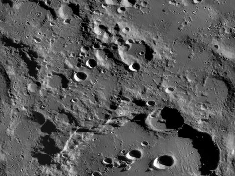  无缝月球表面贴图无缝月球陨石坑贴图月球陨石坑黑白凹凸 