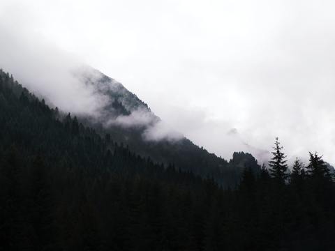  迷雾山脉 窗外景 