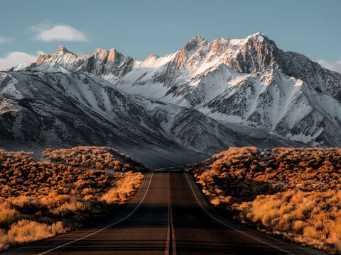  雪山 蜿蜒道路 户外风景 
