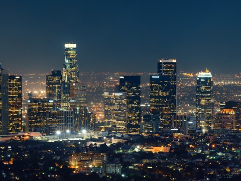  夜晚城市风景外景 