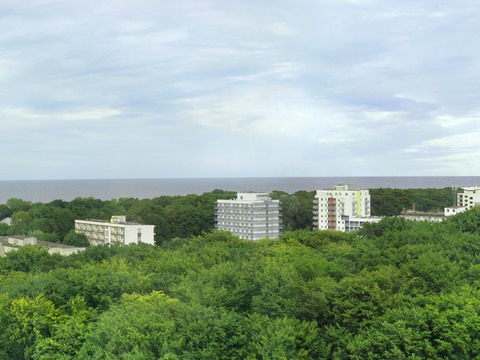  白天城市外景 