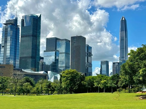  白天城市外景 