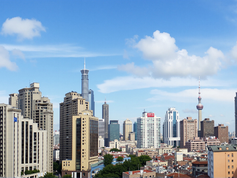  城市白天外景 