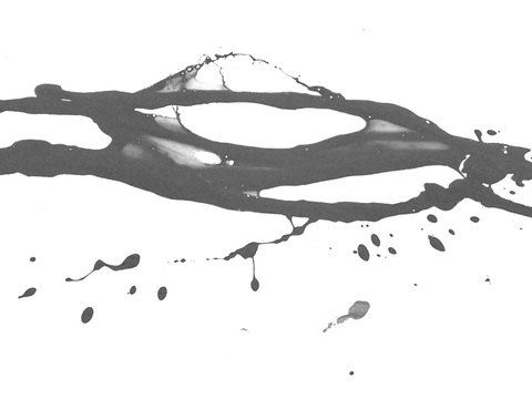  黑白凹凸 飞溅多条水迹污垢 