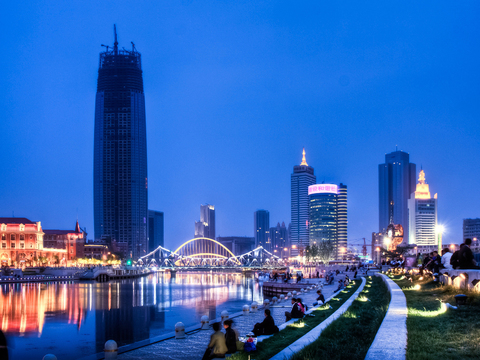  夜晚城市外景  都市广场贴图 