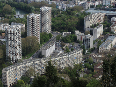  白天城市天空外景 