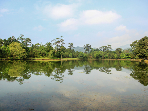  白天城市公园外景 
