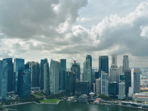  白天城市天空外景 