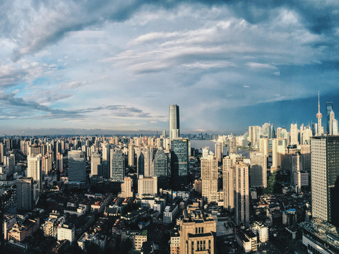  白天城市天空外景 