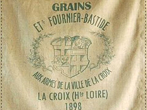  报纸 杂志 国内外老旧发黄报刊 纸张 