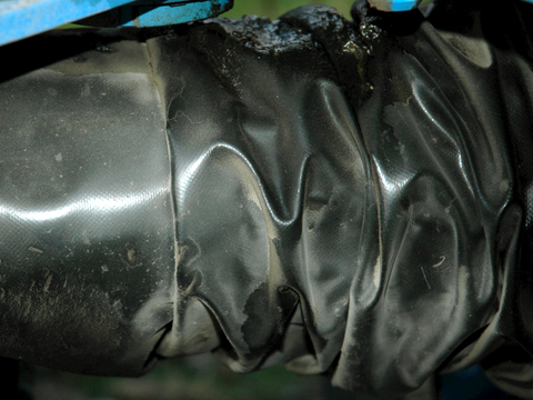  破损破旧塑料橡胶 废弃塑料橡胶 塑料布 轮胎 