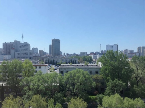 现代白天小区外景天空外景公园外景