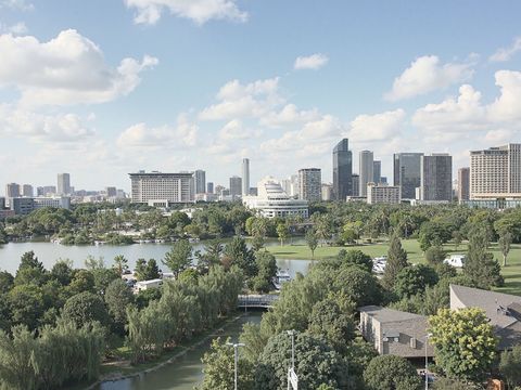 现代城市白天外景天空外景