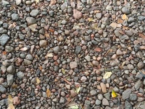  现代鹅卵石，碎石，石子，砂砾石，水洗石，泥土地面 