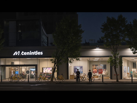 城市街道夜景  街景 大街 门面房窗景