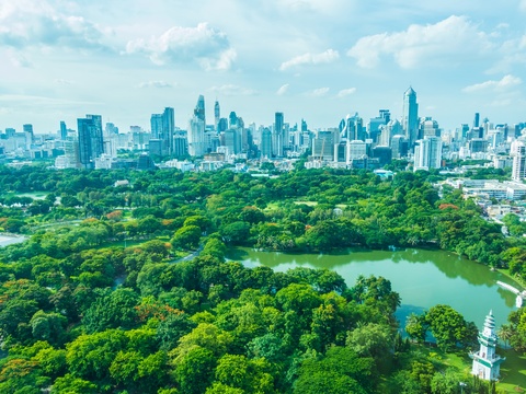 高清白天城市外景