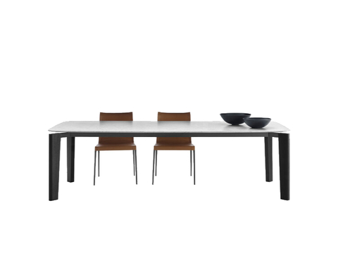 B&B Italia 四款餐桌