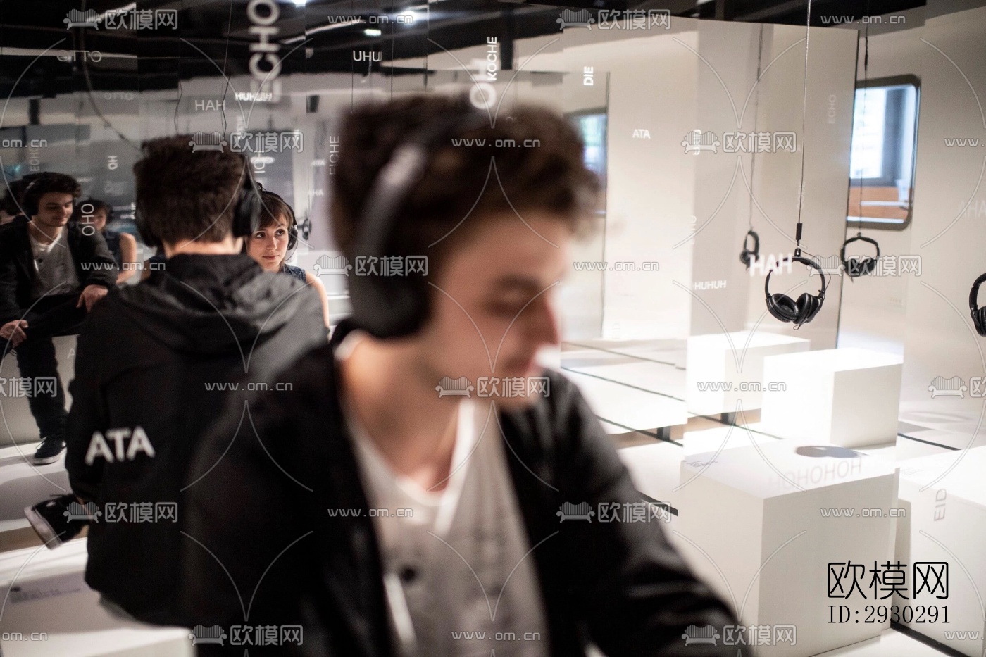 现代展览展厅效果图下载（渲染图10）