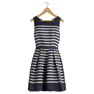  现代连衣裙su模型 