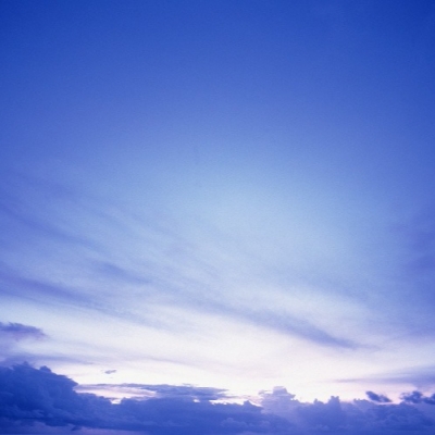  蓝色天空 