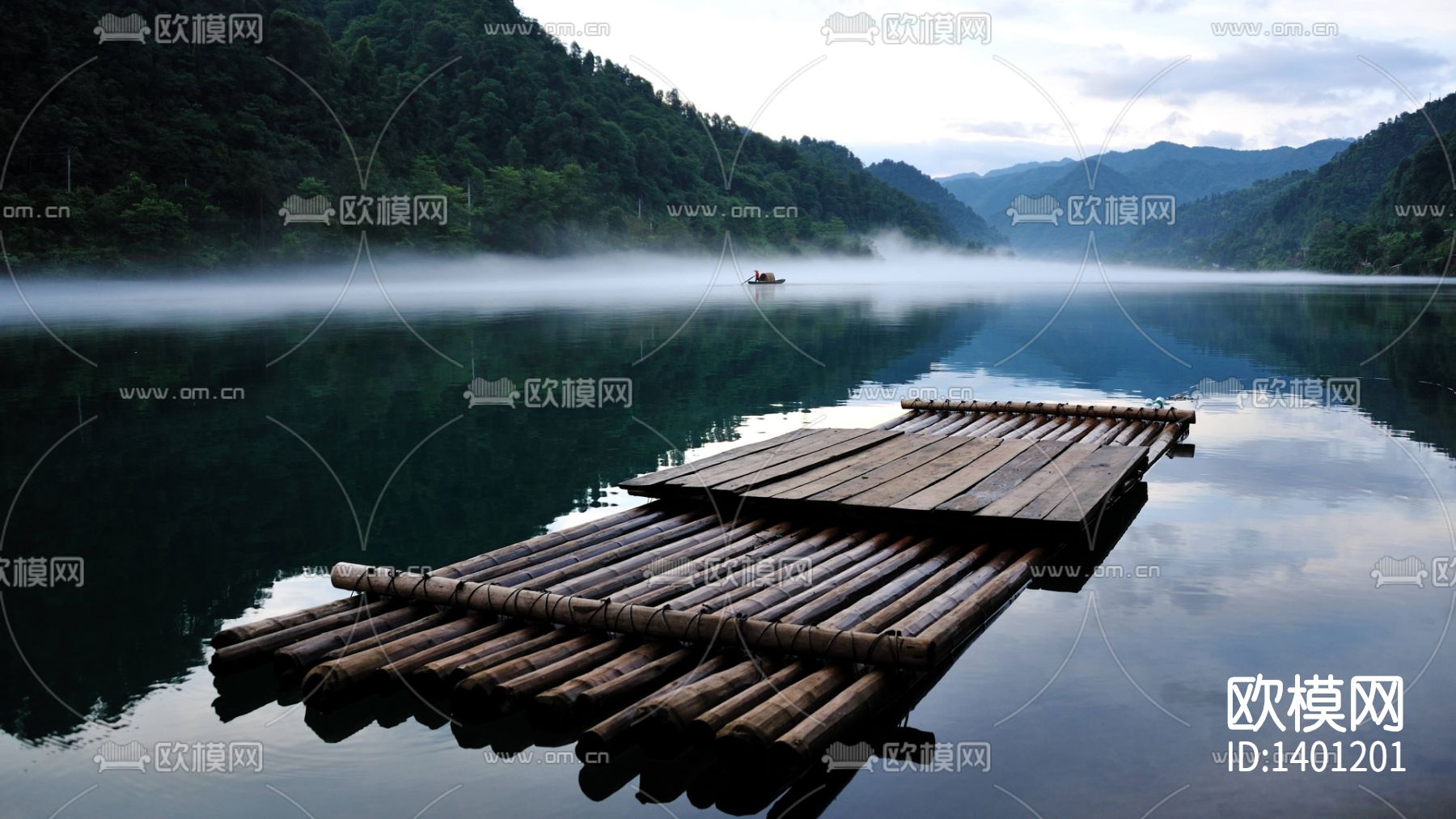 湖面竹排