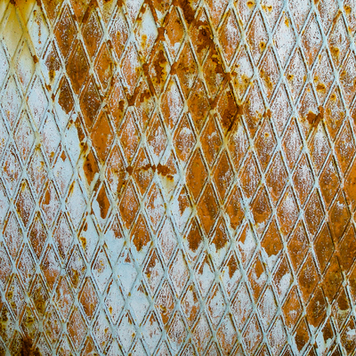  锈迹菱形纹理铁皮 