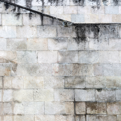  工字拼接破旧砖墙 