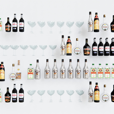  现代酒杯酒瓶su模型 