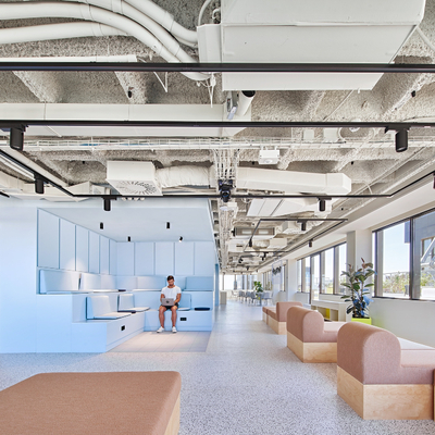  现代公司阶梯休息区su模型 