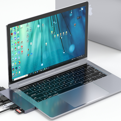  苹果笔记本电脑su模型 