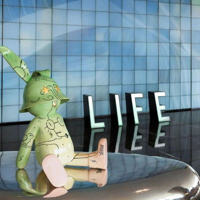 明德设计 兔子雕塑（只需要雕塑和底座）