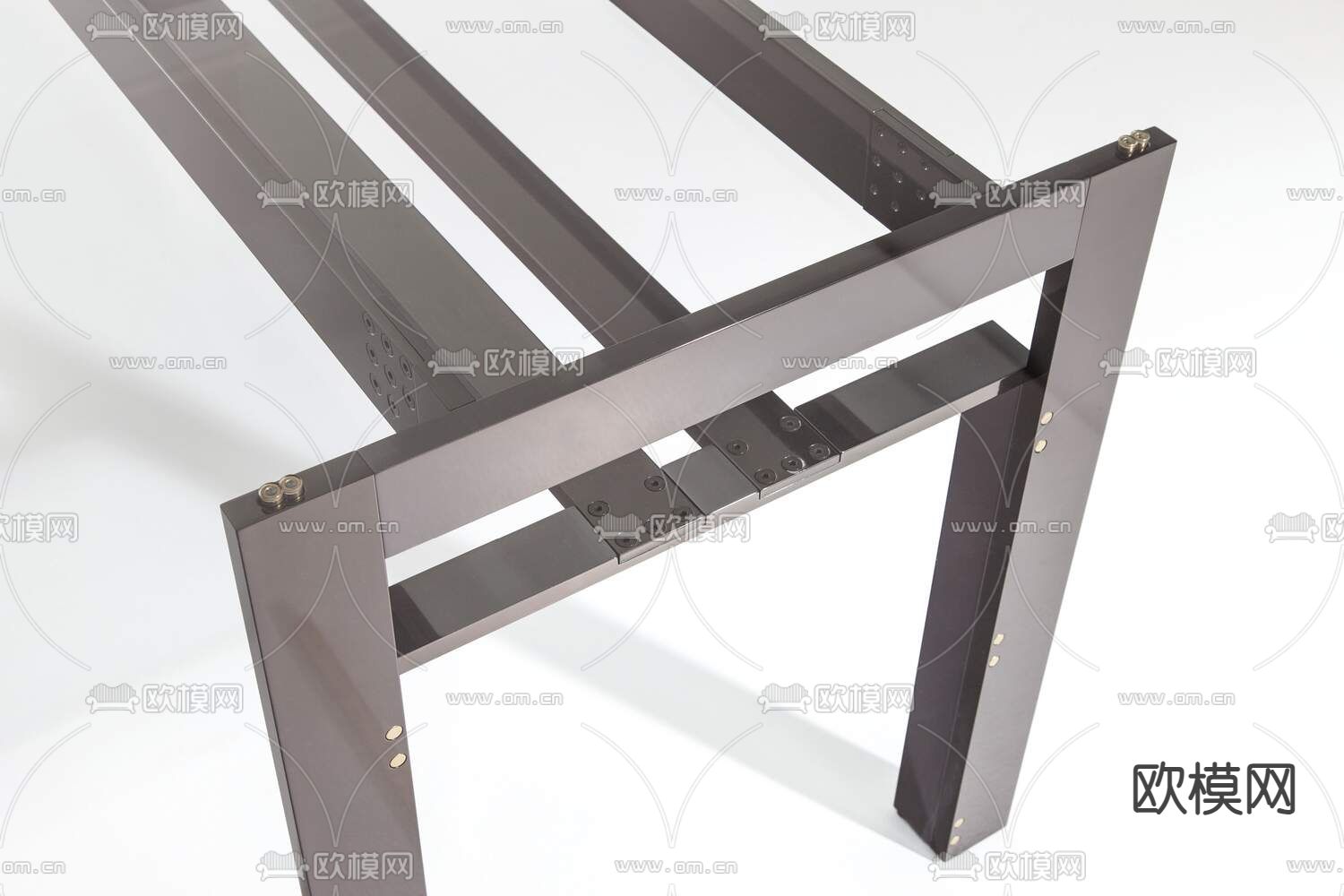 cassina 餐桌3d模型下载（渲染图2）