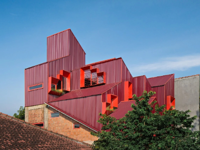 178㎡小地块逆袭！看“社交楼梯”如何榨出极限空间