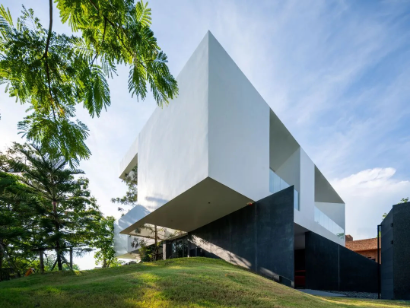 HAA Studio | 泰国氛围感住宅，实现黑与白的自然的对话！