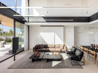 Raz Melamed. Architect：以泳池为核心，重构居住与休闲的边界