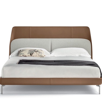 意大利Poltrona Frau品牌 现代皮革双人床