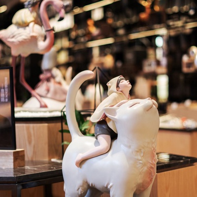 峻佳设计 现代骑猫少女摆件